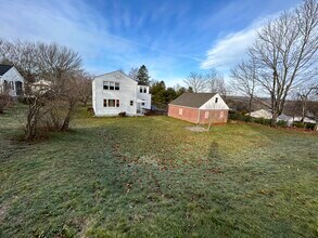34 Rose Hill Rd in Branford, CT - Building Photo - Building Photo