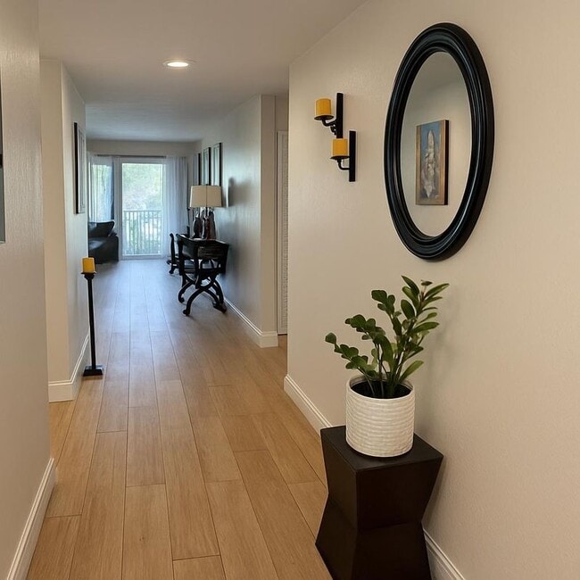 1227 Commonwealth Cir