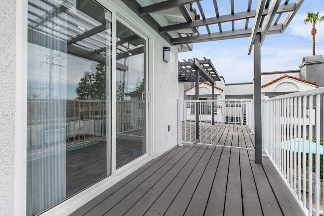 Enclave at Town Square