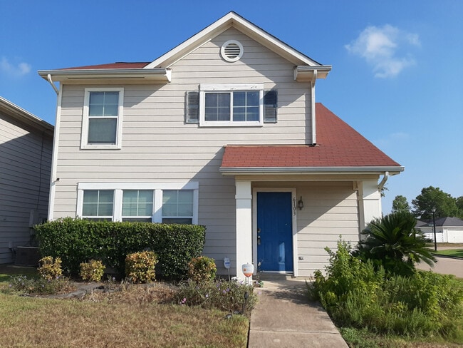 property at 6103 Settlers Square Ln