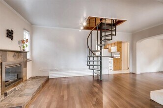 3825 E 2nd Ave in Denver, CO - Foto de edificio - Building Photo