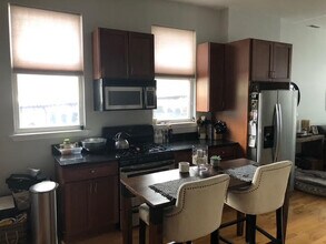 1822 W Huron St in Chicago, IL - Building Photo - Building Photo