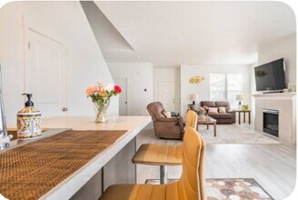 1400 S 29th Blvd in Cornelius, OR - Foto de edificio - Building Photo