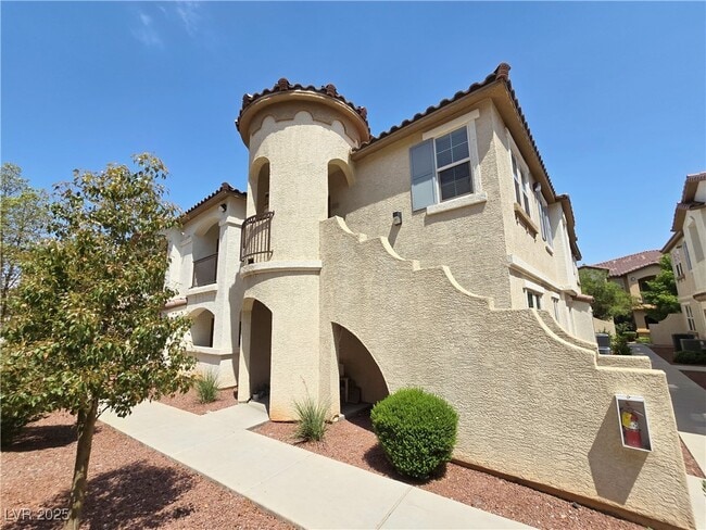property at 50 Aura de Blanco St