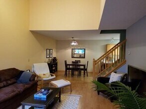 8920 Spring Ln in Woodbury, MN - Building Photo - Building Photo
