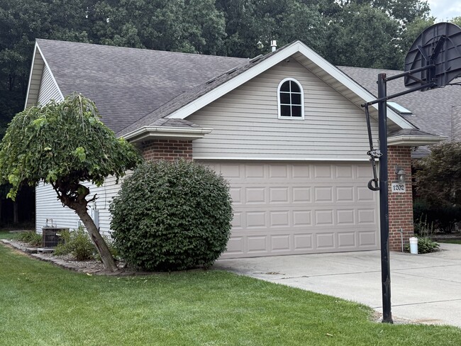 property at 1202 Griffin Lake Ave