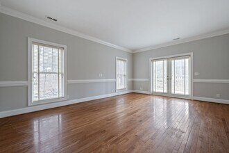 920 Hillsborough Rd in Chapel Hill, NC - Building Photo - Building Photo