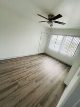 5919-5925 Crenshaw Blvd in Los Angeles, CA - Building Photo - Building Photo