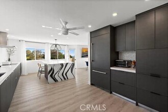 33791 Mariana Dr, Unit 1 in Dana Point, CA - Foto de edificio - Building Photo