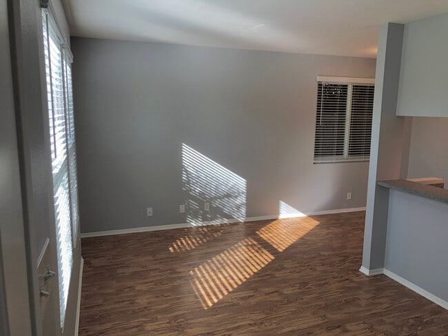 186 Hurst Ave, Unit 186 in Ventura, CA - Building Photo - Building Photo