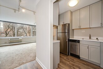 336 W Wellington Ave in Chicago, IL - Building Photo - Building Photo
