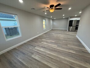 117 W Lewis St in Carterville, MO - Building Photo - Building Photo