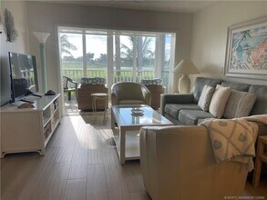 484 NE Plantation Rd in Stuart, FL - Building Photo - Building Photo