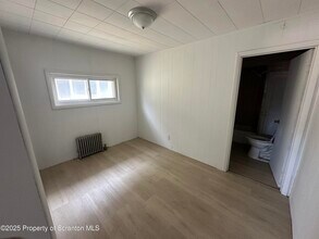 921 Wood St in Scranton, PA - Building Photo - Building Photo