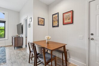 1423 N Ashland Ave in Chicago, IL - Building Photo - Building Photo
