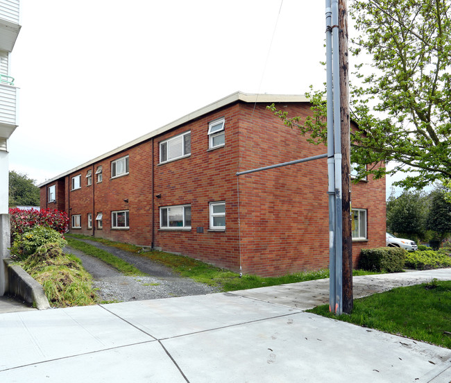 Pauline Apartment in Seattle, WA - Building Photo - Building Photo