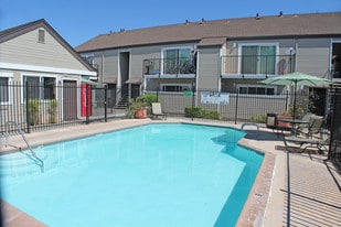 Shadetree North & South in Woodland, CA - Building Photo