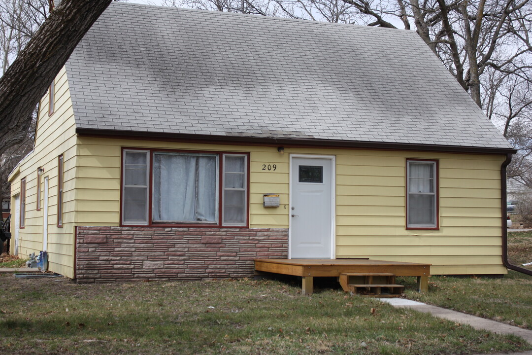 209 N Wilmoth Ave in Ames, IA - Building Photo