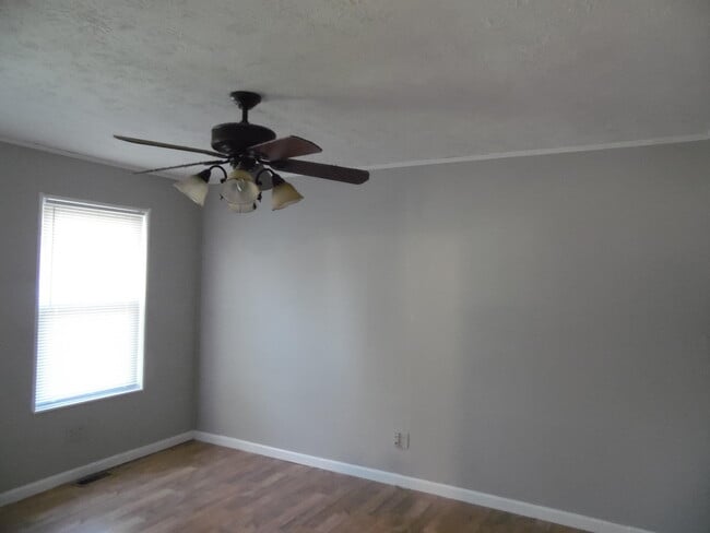 1574 Kilkenny Dr in Lexington, KY - Building Photo - Building Photo