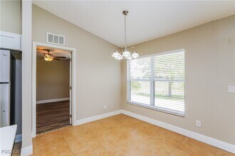 3512 2nd St SW in Lehigh Acres, FL - Foto de edificio - Building Photo