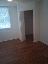 620 SW 111th Ave in Pembroke Pines, FL - Building Photo - Building Photo