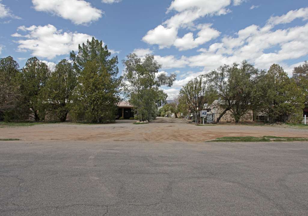 3825 E Monte Vista Dr in Tucson, AZ - Building Photo