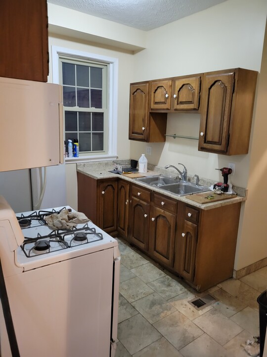 1101 Chislett St in Pittsburgh, PA - Building Photo