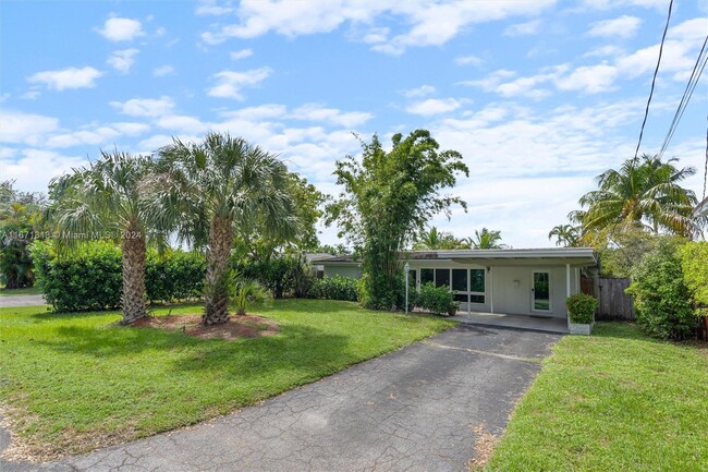 2531 Sugarloaf Ln in Fort Lauderdale, FL - Foto de edificio - Building Photo