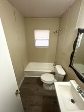 3102 Duke St in Lubbock, TX - Building Photo - Building Photo