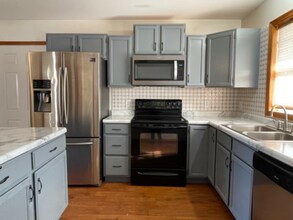 1610 N Hume Ave in Marshfield, WI - Building Photo - Building Photo