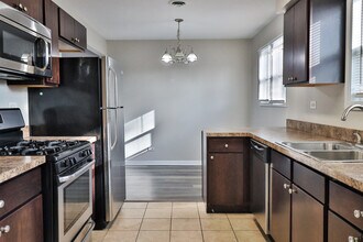 111 E 13th St in Lombard, IL - Foto de edificio - Building Photo