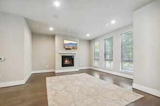 44662 Brushton Ter in Ashburn, VA - Building Photo - Building Photo