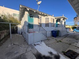 817 Wainwright St in Monterey, CA - Building Photo