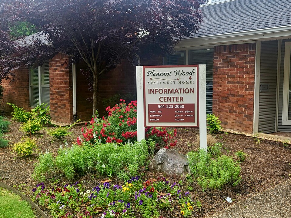 Pleasant Woods in Little Rock, AR - Building Photo