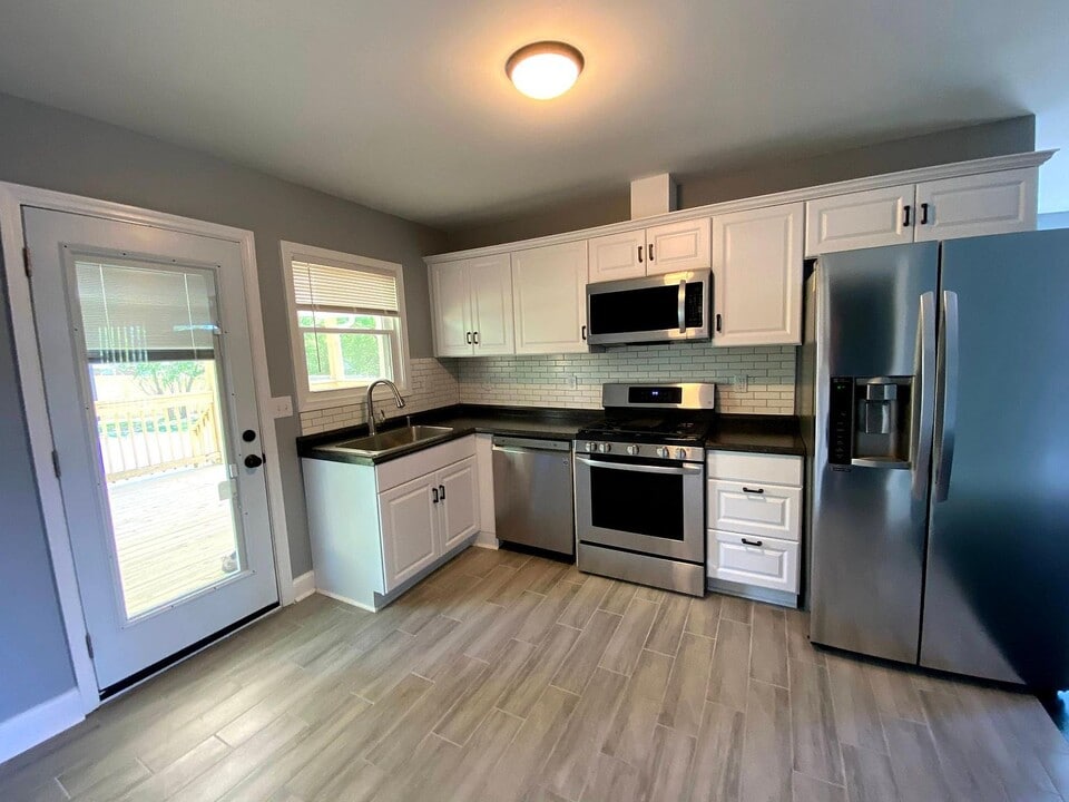 2100 Fremont Ave in Nashville, TN - Building Photo