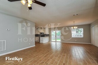 6229 Florida Cir N in Apollo Beach, FL - Building Photo - Building Photo