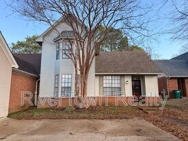 1134 Hunter's Lake Dr in Memphis, TN - Building Photo