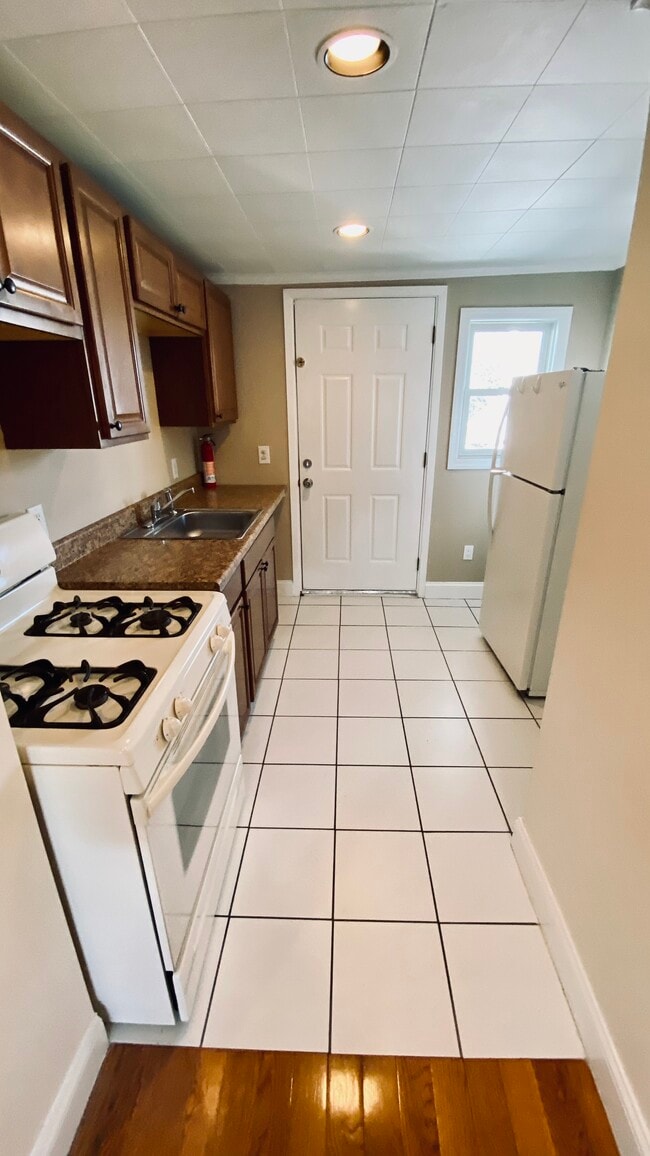 1379 Coolidge St Apartments and Nearby North Bellmore Apartments For