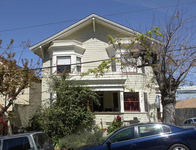 802 Winslow St in Crockett, CA - Foto de edificio - Building Photo