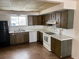 916 Mt Jackson Rd, Unit 1 in New Castle, PA - Building Photo