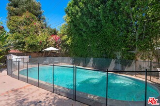 5146 Topanga Canyon Blvd in Los Angeles, CA - Building Photo - Building Photo