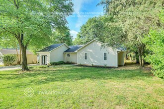 7820 Hickory Hollow Ln in Charlotte, NC - Building Photo - Building Photo