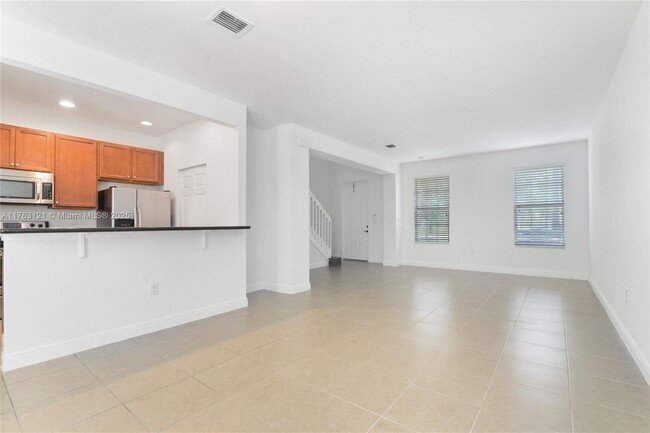 14635 SW 14th St in Pembroke Pines, FL - Building Photo - Building Photo