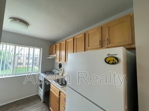 9101 Olive Blvd in Olivette, MO - Building Photo - Building Photo