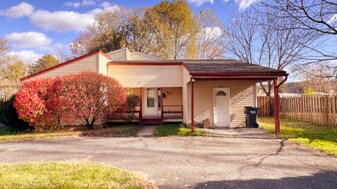 118 N 3rd St, Unit Rear in Stroudsburg, PA - Building Photo