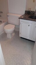 6051 NW 61st Ave in Tamarac, FL - Building Photo - Building Photo
