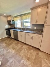 2205 Washington St, Unit 2 in Canton, MA - Building Photo - Building Photo