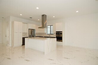 1445 SW 23rd Ct in Fort Lauderdale, FL - Building Photo - Building Photo