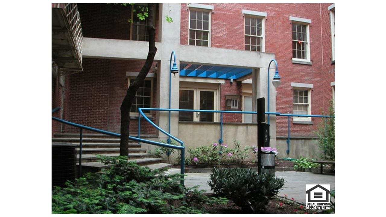 Bank Street Court in Philadelphia, PA - Foto de edificio