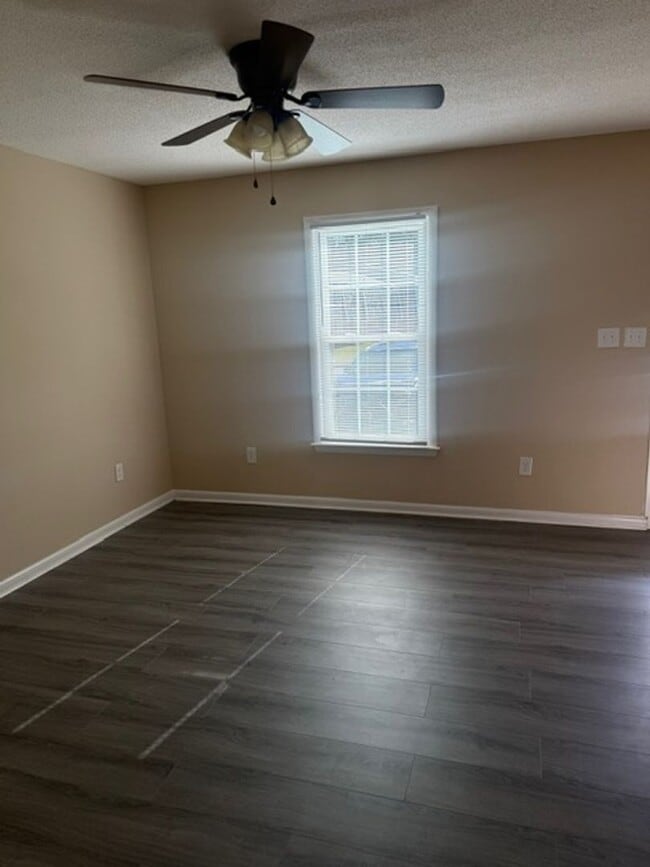 800 Verdant Dr in Greenville, NC - Foto de edificio - Building Photo